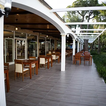 Club Golf מלון 4*